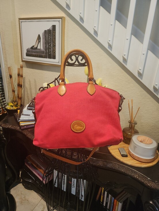 Dooney & Bourke Handbags - Dooney & Bourke shoulder bag